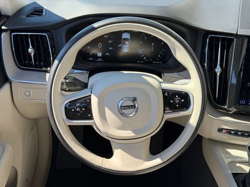 Used 2021 Volvo XC60 T5 Inscription w/ Advanced Package AWD/4WD image 8