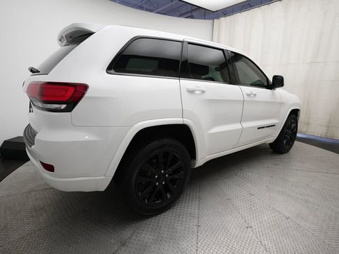 Used 2019 Jeep Grand Cherokee Altitude AWD/4WD image 36