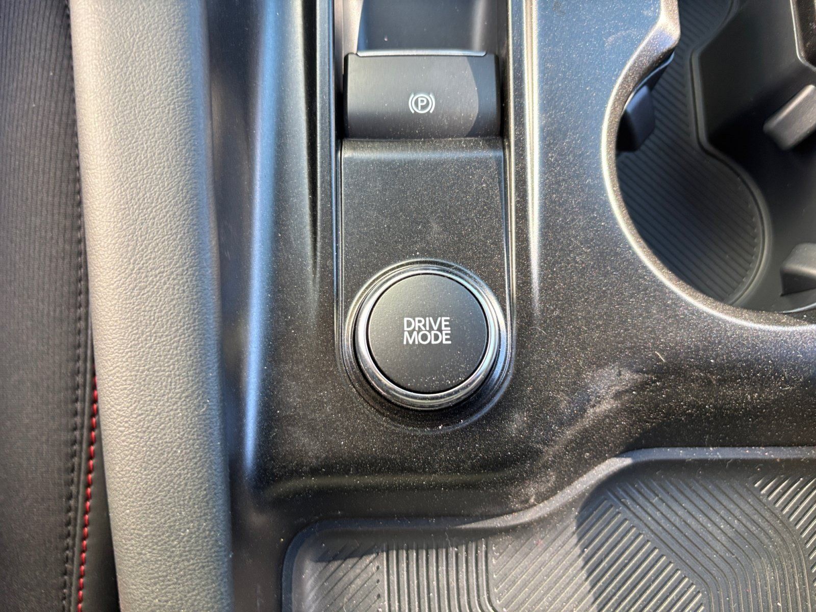 New 2025 Ford Explorer ST-Line w/ Premium Package RWD image 31