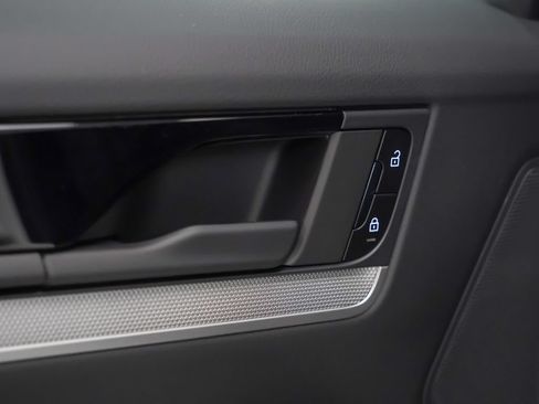 Certified 2026 Porsche Cayenne E-Hybrid AWD/4WD image 15