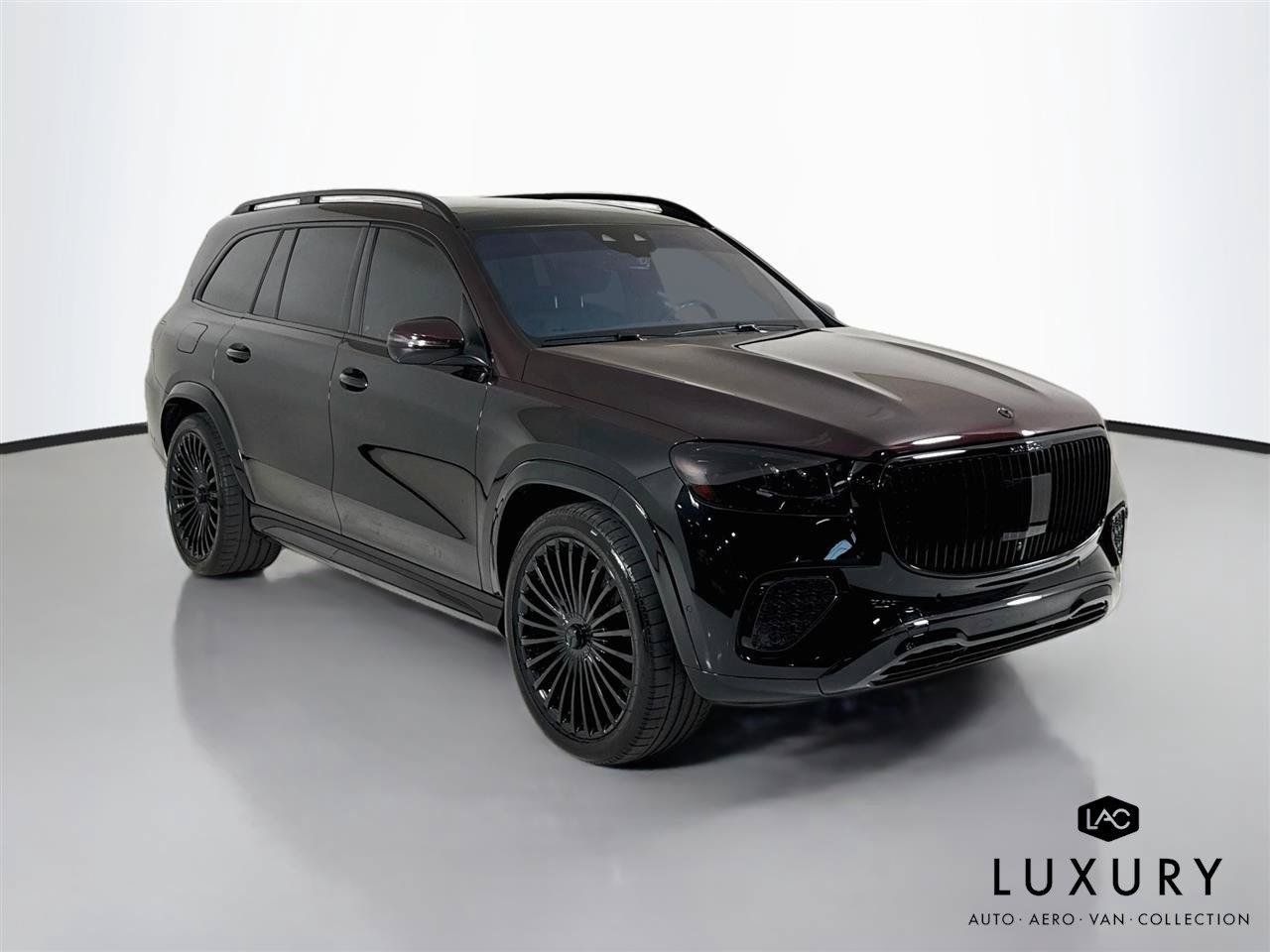 Used 2024 Mercedes-Benz Maybach GLS 600 4MATIC image 3