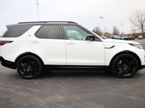 Used 2023 Land Rover Discovery S R-Dynamic image 4