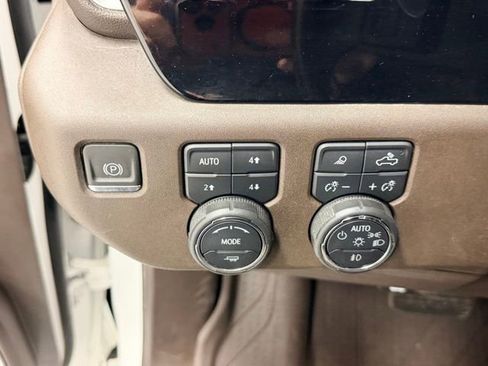 Certified 2024 Chevrolet Silverado 1500 LTZ w/ LTZ Convenience Package II image 19