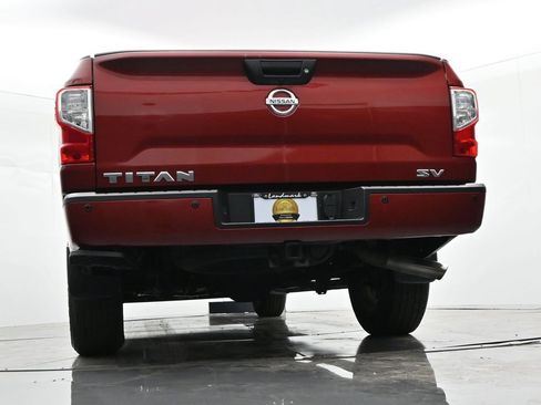 Used 2019 Nissan Titan SV w/ SV Convenience Package RWD image 30