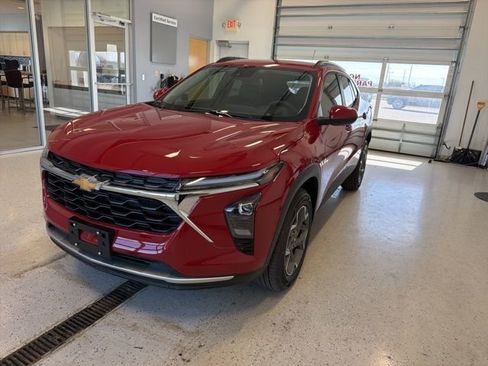 New 2026 Chevrolet Trax LT image 6