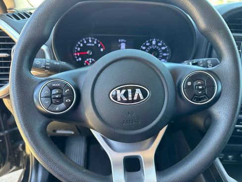 Used 2021 Kia Soul LX FWD image 23