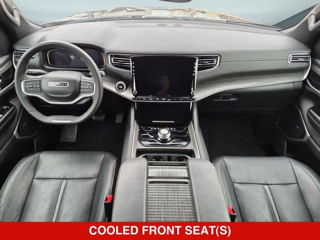 Used 2024 Jeep Wagoneer L Series II w/ Flexible Seating Group AWD/4WD image 15