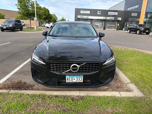 Used 2021 Volvo S60 T8 R-Design Expression w/ Climate Package AWD/4WD image 3