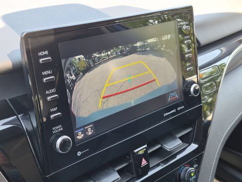 Used 2024 Toyota Camry XSE FWD image 7