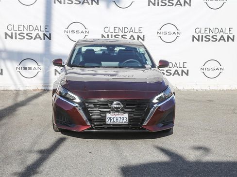 Certified 2024 Nissan Altima 2.5 SV w/ SV Premium Package image 2