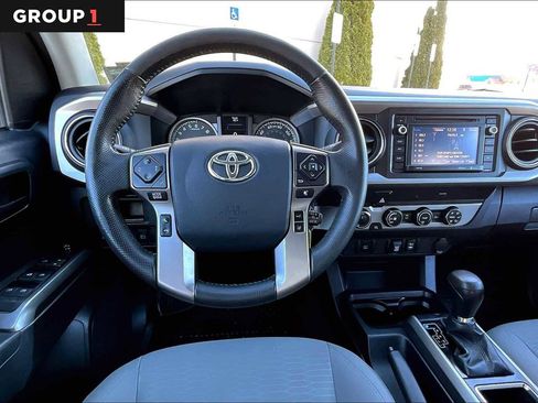 Certified 2019 Toyota Tacoma SR5 image 5