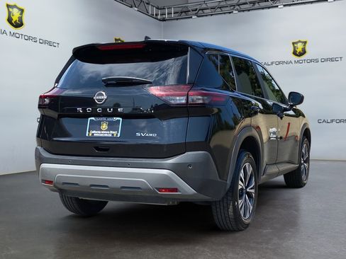 Used 2023 Nissan Rogue SV image 5