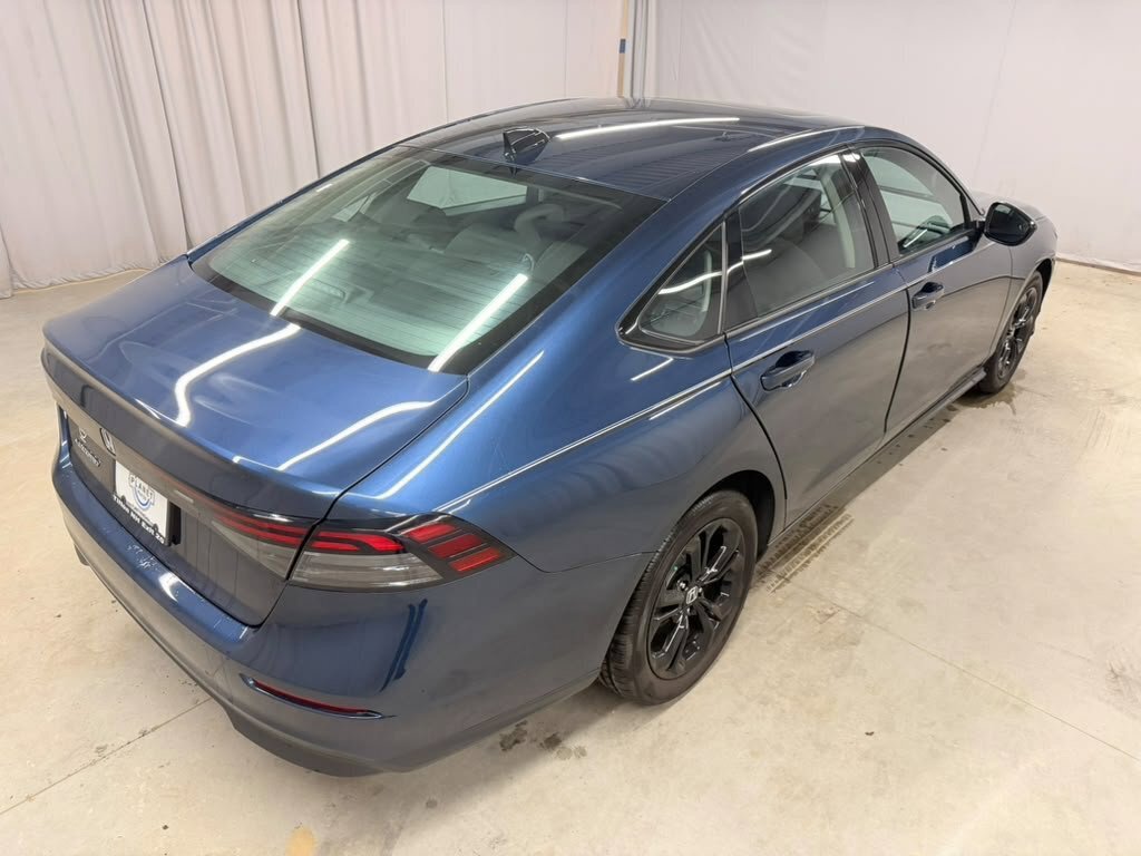 Certified 2025 Honda Accord SE image 13