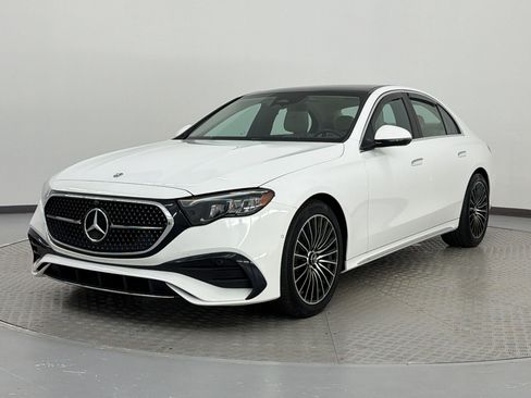 Used 2025 Mercedes-Benz E 350 4MATIC Sedan image 1
