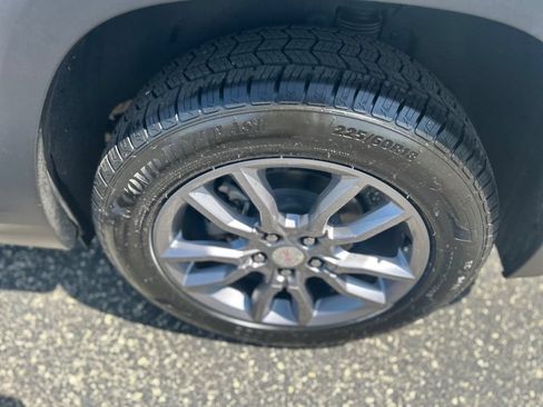 Used 2024 GMC Terrain SLT AWD/4WD image 36