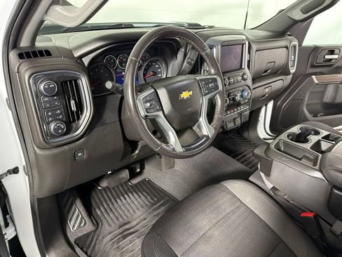 Used 2022 Chevrolet Silverado 3500 LT w/ Convenience Package AWD/4WD image 9
