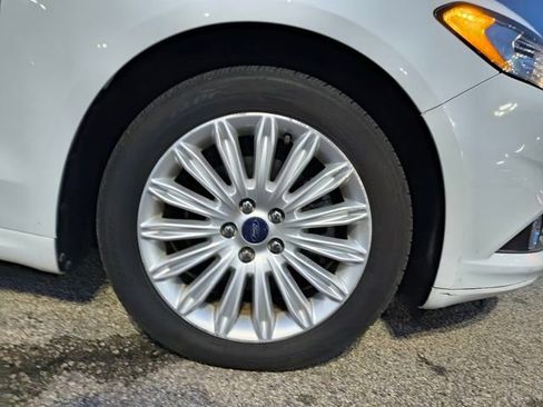 Used 2014 Ford Fusion SE w/ Equipment Group 502A image 30