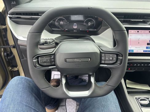 New 2026 Jeep Cherokee Limited AWD/4WD image 17