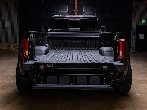 Used 2022 GMC Sierra 3500 Denali w/ Denali Ultimate Package image 9