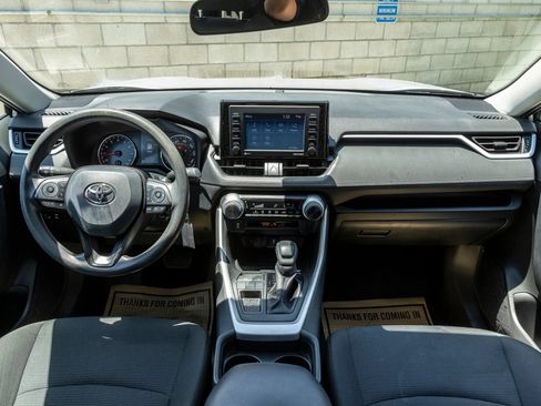Used 2021 Toyota RAV4 LE w/ Carpet Mat Package (TMS) FWD image 29