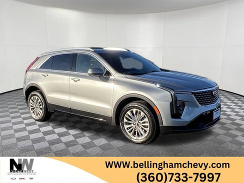 Used 2025 Cadillac XT4 Premium Luxury image 1