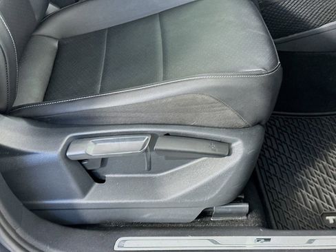 Used 2020 Volkswagen Tiguan SE R-Line w/ 3rd Row Seat Package image 23