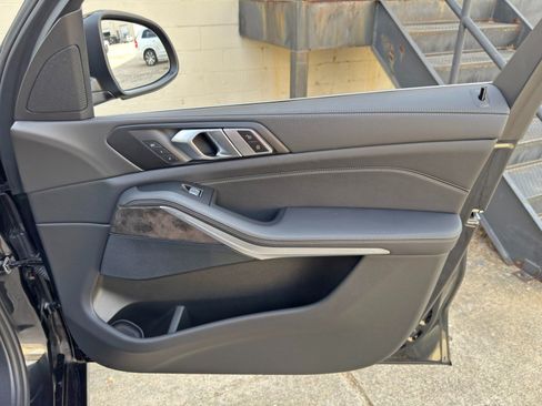 Used 2024 BMW X7 xDrive40i AWD/4WD image 49