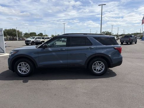 New 2026 Ford Explorer Active image 7