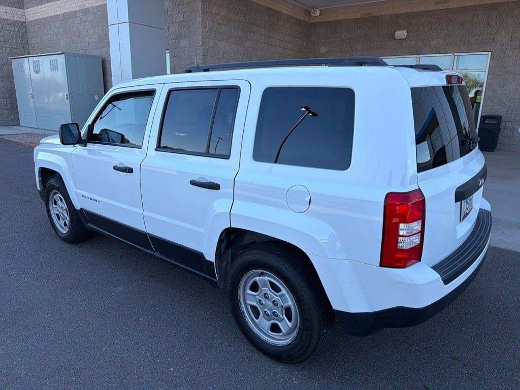 Used 2017 Jeep Patriot Sport FWD image 3
