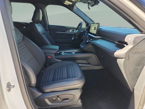 New 2025 Ford Explorer ST-Line w/ Premium Package image 18