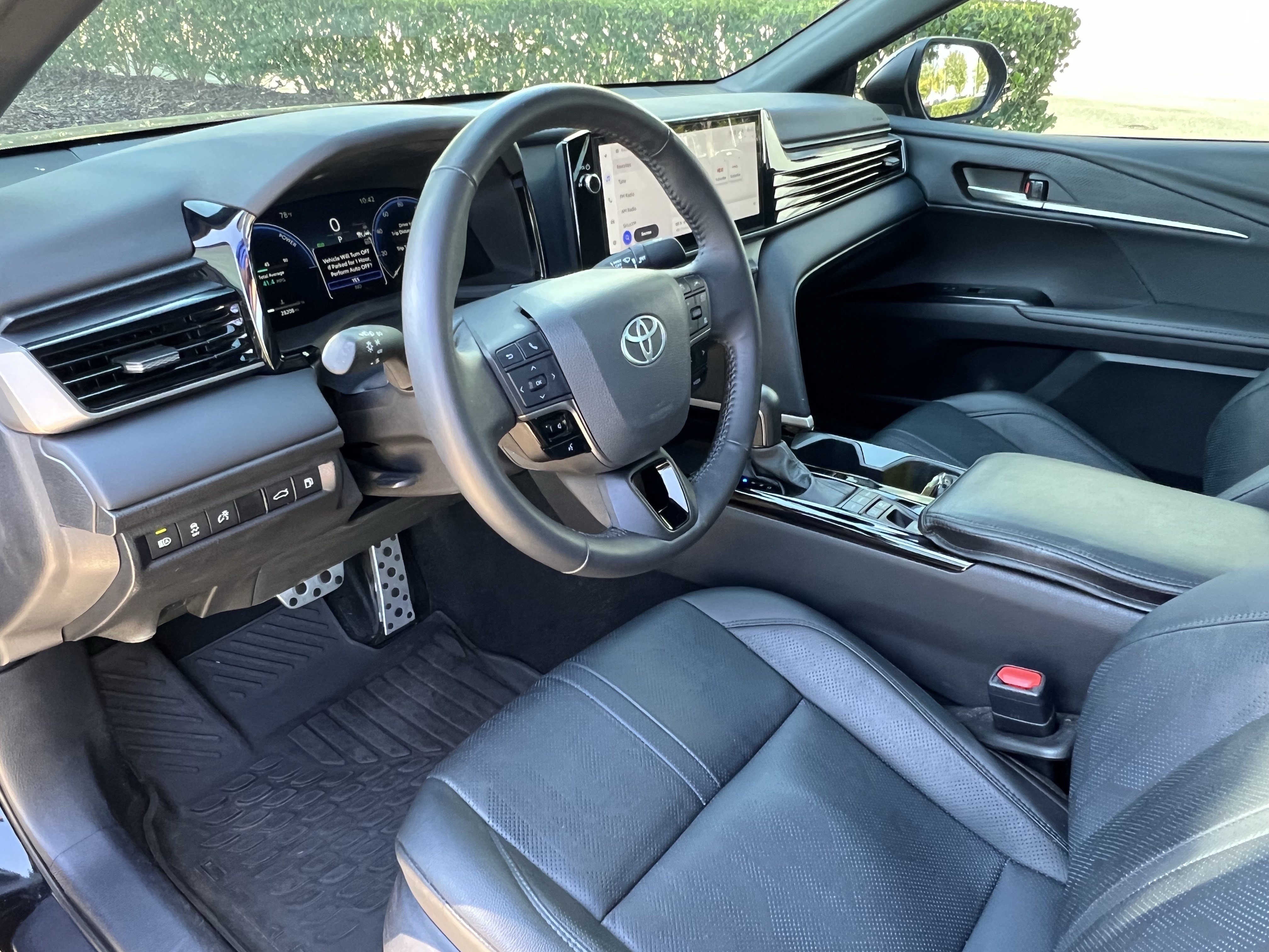 Used 2025 Toyota Camry XSE FWD image 17