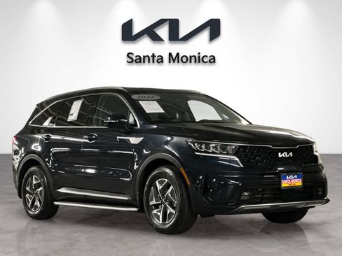 Certified 2023 Kia Sorento EX FWD image 9