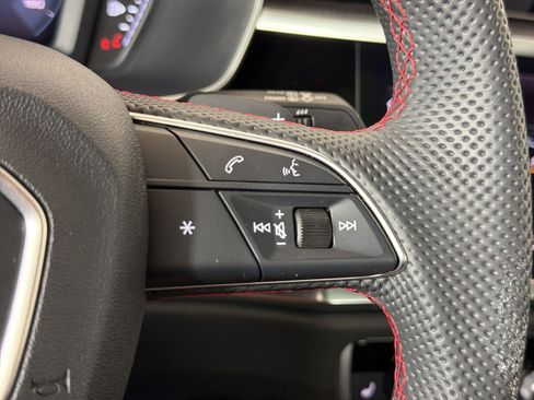 Used 2025 Audi Q3 2.0T Premium Plus w/ Premium Plus Package image 29