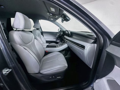 Used 2025 Hyundai Palisade SEL FWD image 34