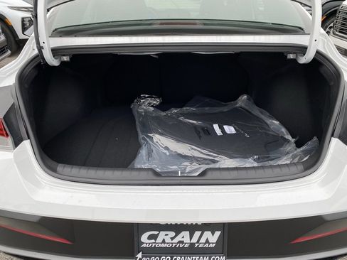 New 2026 Hyundai Elantra SEL Sport image 33