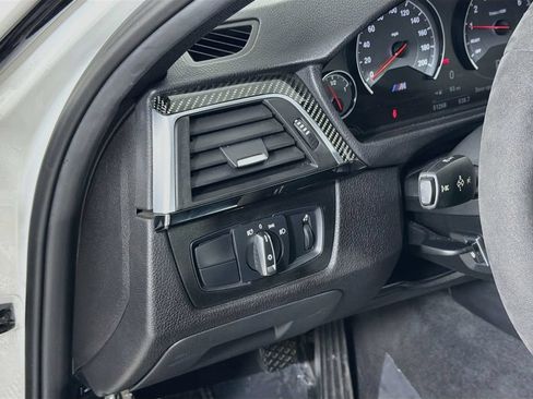 Used 2017 BMW M3 RWD image 10