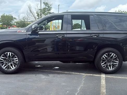 Used 2025 Chevrolet Tahoe Z71 AWD/4WD image 4