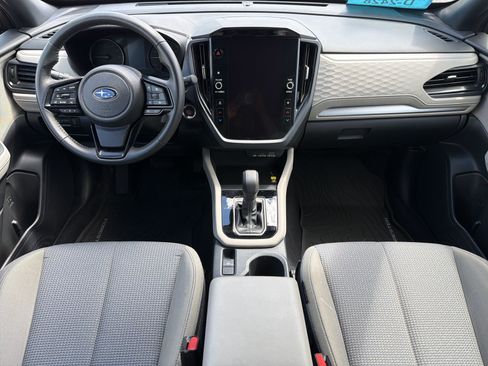 Certified 2025 Subaru Forester Premium AWD/4WD image 10