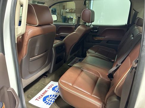 Used 2015 Chevrolet Silverado 1500 High Country w/ High Country Premium Package image 6