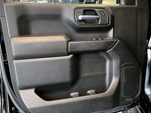 Used 2021 Chevrolet Silverado 1500 Custom Trail Boss AWD/4WD image 9