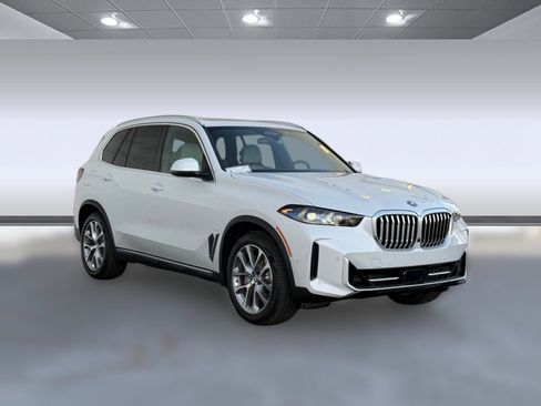 New 2026 BMW X5 xDrive50e w/ Executive Package image 6