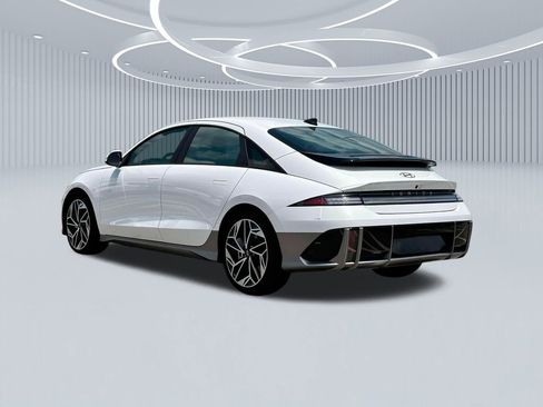 New 2025 Hyundai Ioniq 6 SEL image 5
