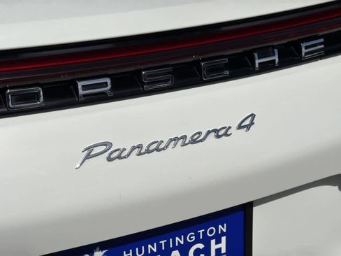 Used 2021 Porsche Panamera 4 image 31