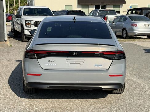 Used 2025 Honda Accord Sport image 6