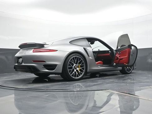 Certified 2014 Porsche 911 Turbo S image 23
