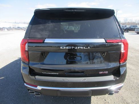 New 2026 GMC Yukon Denali image 5