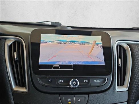 Used 2025 Chevrolet Malibu LT FWD image 12