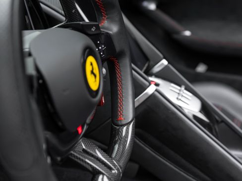 Used 2025 Ferrari Roma Spider RWD image 39