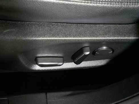 Used 2019 Ford Fusion SE image 20