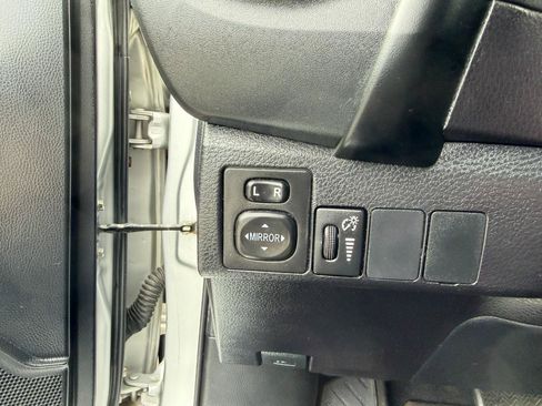 Used 2019 Toyota Corolla LE FWD image 37